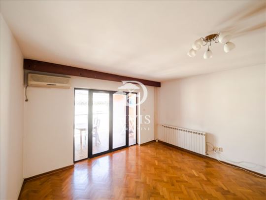 Prodaja odličnog 4.0 stana, Dositejeva, 111m2