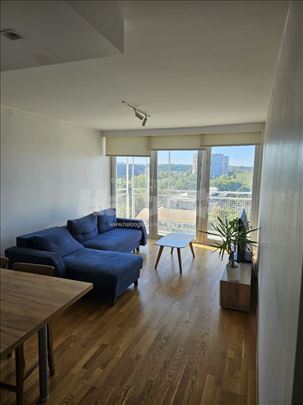 Četvrosoban stan ,Blok 28,298.500 € ,79m2