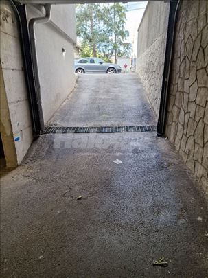 Voždovac, Dušanovac, parking mesta u garaži