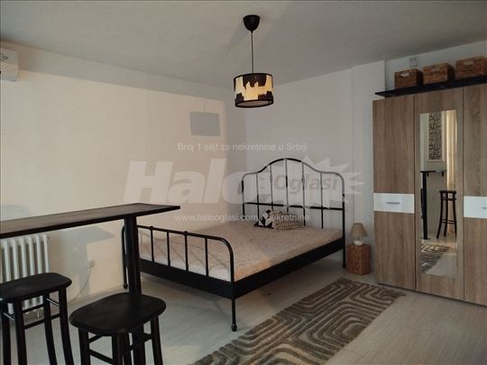 Garsonjera na Novom Beogradu, 61 blok, izdavanje
