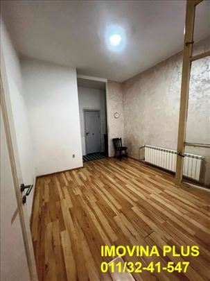 Epicentar, salonac, Obilićev venac