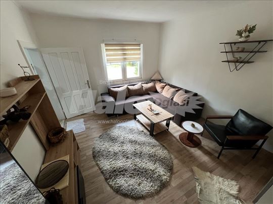 Izdajem kucu u Valjevu, Tesnjar