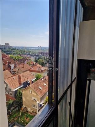 Izuzetan stan, Pozeska, 2.5, za renoviranje