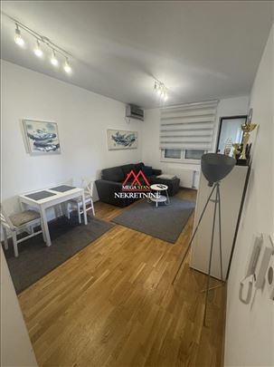 Jednoiposoban stan - 42m2 - Adamovićevo naselje