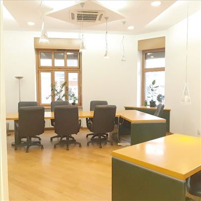  Kalemegdan,  p.p. 185 m2, 6 kancelarija, lux