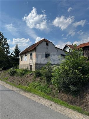 Kuća 65m2 na placu od 8 ARI