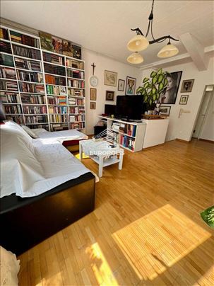Mileve Marić Ajnštajn, blok 71, Novi Beograd ID#83