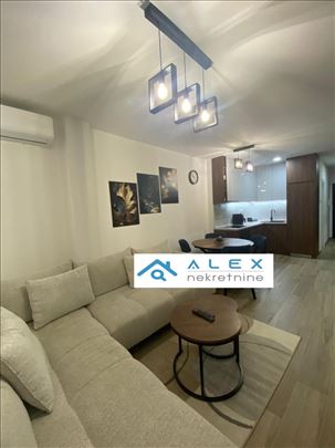 Moderan dvoiposoban stan