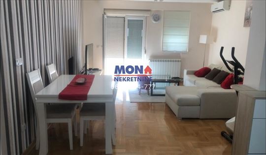 Renoviran, namešten stan, kod Kluza, 2,5