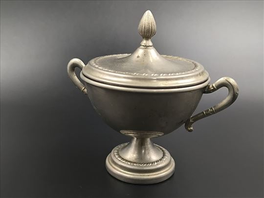 Starinska posuda za šećer