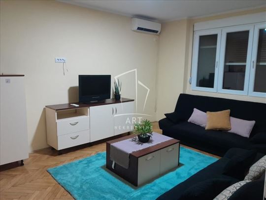 Vračar, mereno 53 m2, renoviran, odmah useljiv ID#
