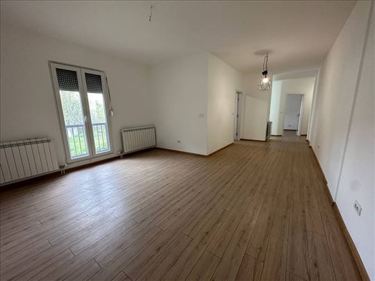 Barajevo, novogradnja – stan 62m² sa bazenom