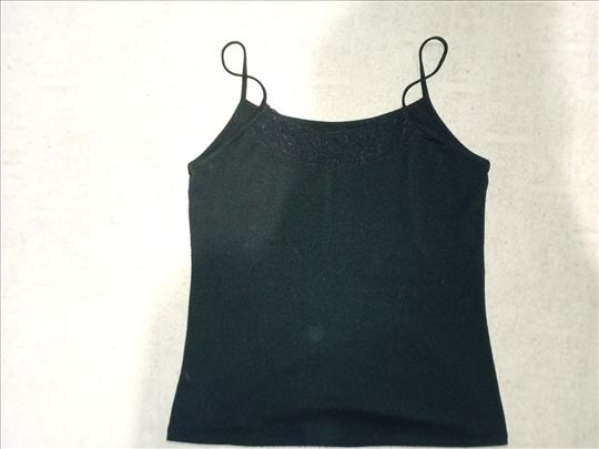 Crna majica bez rukava sa cipkom