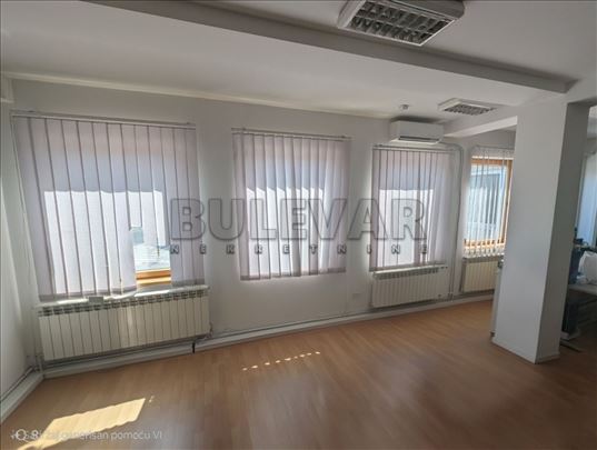 Dvosoban stan 78m2, centar, kod crkve Sv. Luka
