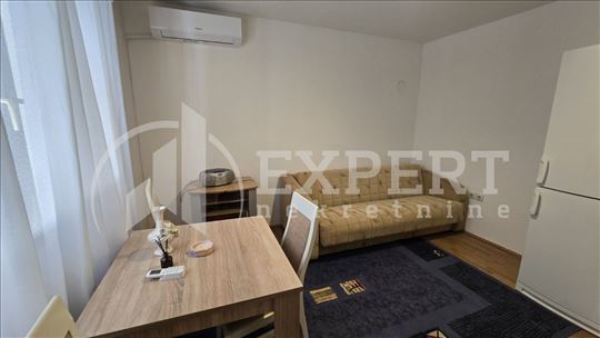 Izdaje se kuća u Durlanu, 40m2