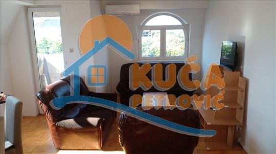 Izdaje se odličan stan u strogom centru, 70m2