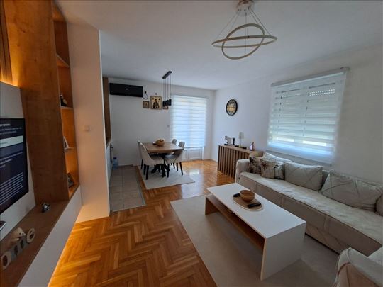 Luxuzan stan na ravnom, 42m2