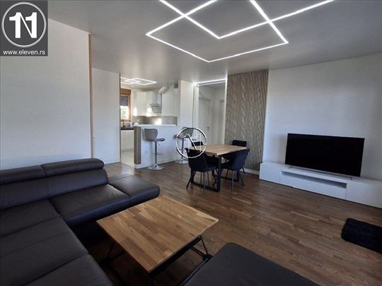 Zemun, Skadarska – trosoban penthaus 86 m2