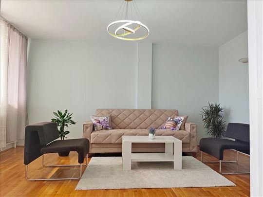 Blok 3, renoviran, terasa 11m2, ID 18902