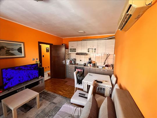 Dvosoban stan, bul. Patrijarha Pavla 34m2, Hitno!