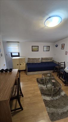 Izdaje se kuća kod Čaira