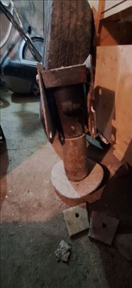 Na prodaju stopa od zmaj berača 