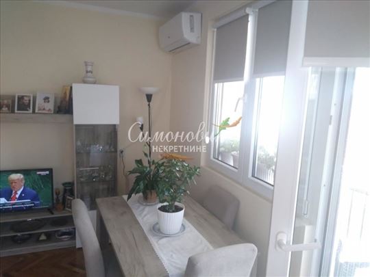 Stari Slankamen, 3.0, 61m2+terasa, I, dvostran, re