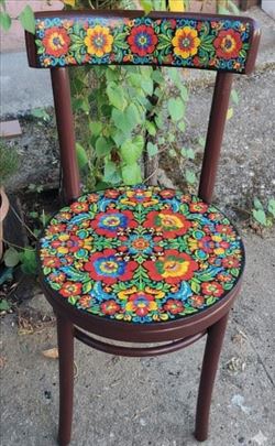 Unikatna vintage stolica – čeka vaš kreativni dodi