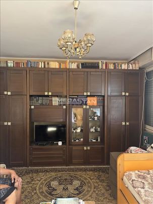 Borča 3, 2soban, odlična lokacija