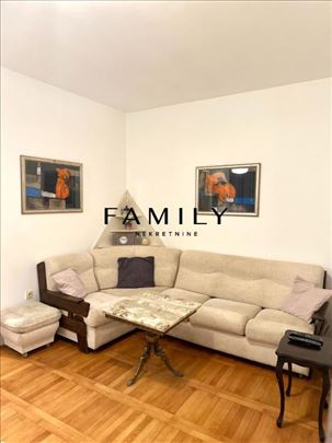 Dvosoban stan 48 m² – Zlatne grede, strogi centar