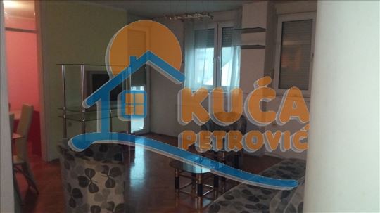 Izdaje se stan u centru grada!