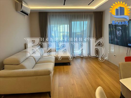 Kneza Višeslava, lux