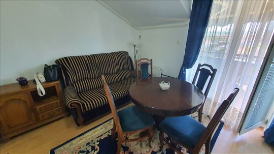 Odličan manji jednoiposoban stan na Podbari