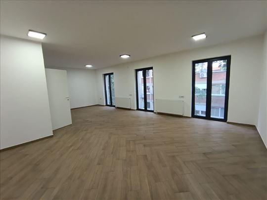 Poslovni prostor za izdavanje, Centar