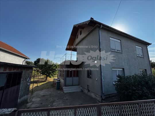 Prodaje se kuća u Bešci – 188m², plac 5.72 ari