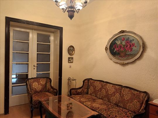 Prodajem garnituru stilsku,bez duborezaza 