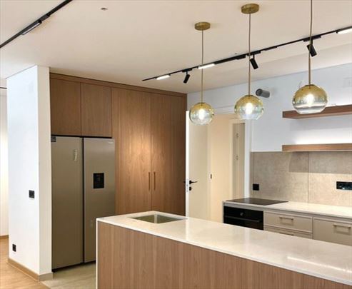 Lux 5.0 stan kod Hrama, ID 1704