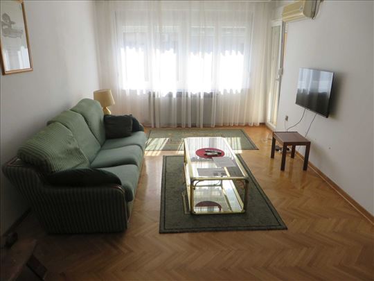 Odličan dvosoban stan