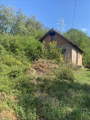 Prodaja placa 12,9 ari u Jajincima kod restorana O