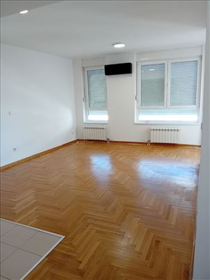 Višnjička banja, Mirka Milojkovića 51m2