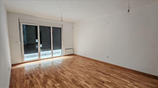 3.5 Pančevo, novogradnja, uknjižen, useljiv