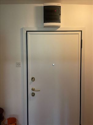 Borča, 3/3, potkrovlje, 26 m2, TA, 1,0, uknjižen