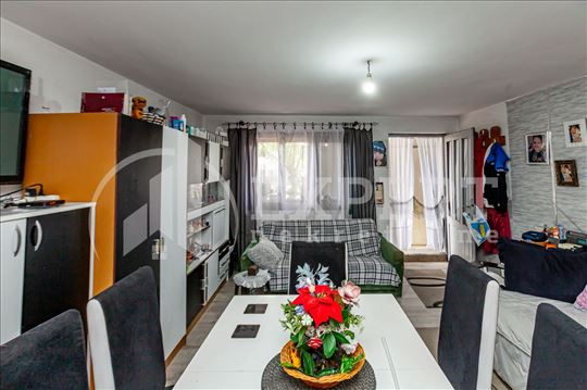 Kuća  na  Mramorskom brdu, prizemlje  i  sprat, 10