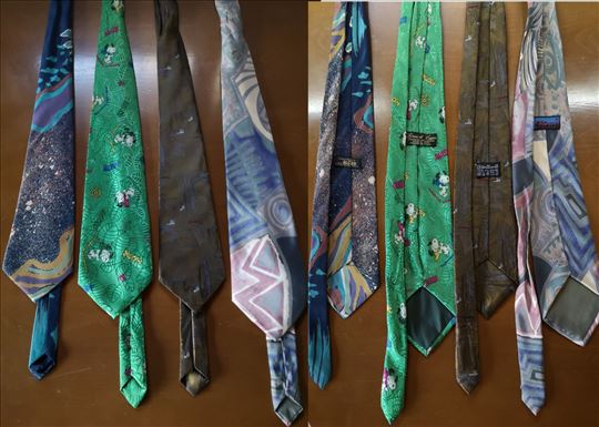 Četiri kravate za jednu cenu 