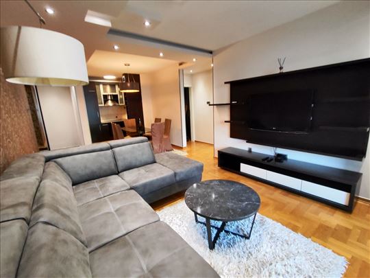 Na prodaju, odličan 2.5, 64m2, D.Tucovica, Vukov s