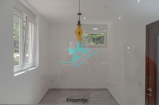 Prodaja stanbeno - poslovnog prostora u Cara Dušan