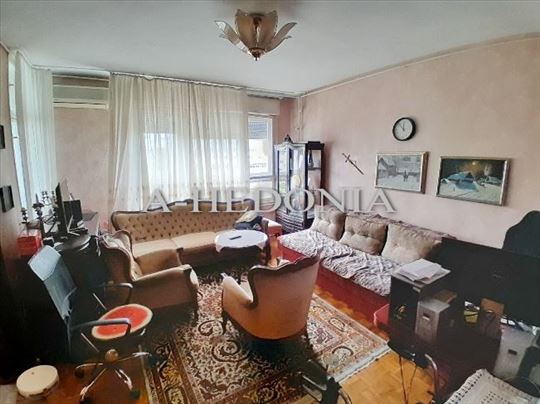 Blok 30, kockica, 3.5, dvostran, odmah useljiv