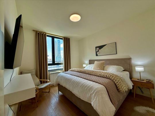 BW najbolji trosoban dobra cena Lux opremljen, gar