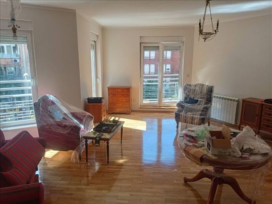 Crveni krst,  nov, četvorosoban 103m2