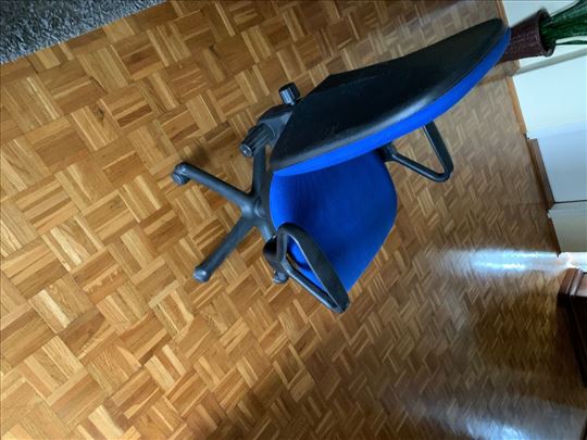 Kompjuterska stolica